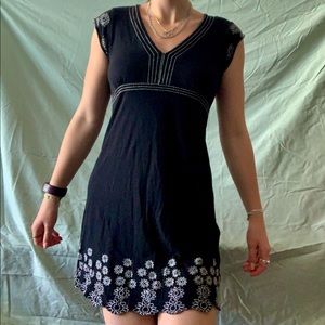 Vertigo Paris cotton flower embroidered black dress